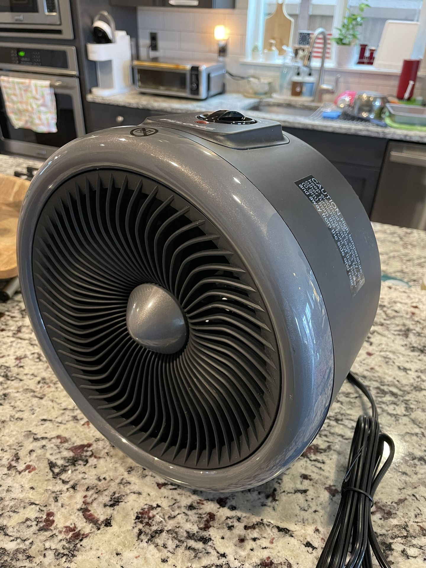 Pelonis 2-in-1 Turbo Heater and Fan for Sale in Lacey, WA - OfferUp