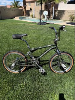GT Dyno Compe freestyle bmx bike
