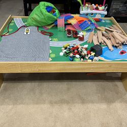 Kidcraft Train Table With Lots Of Accessories