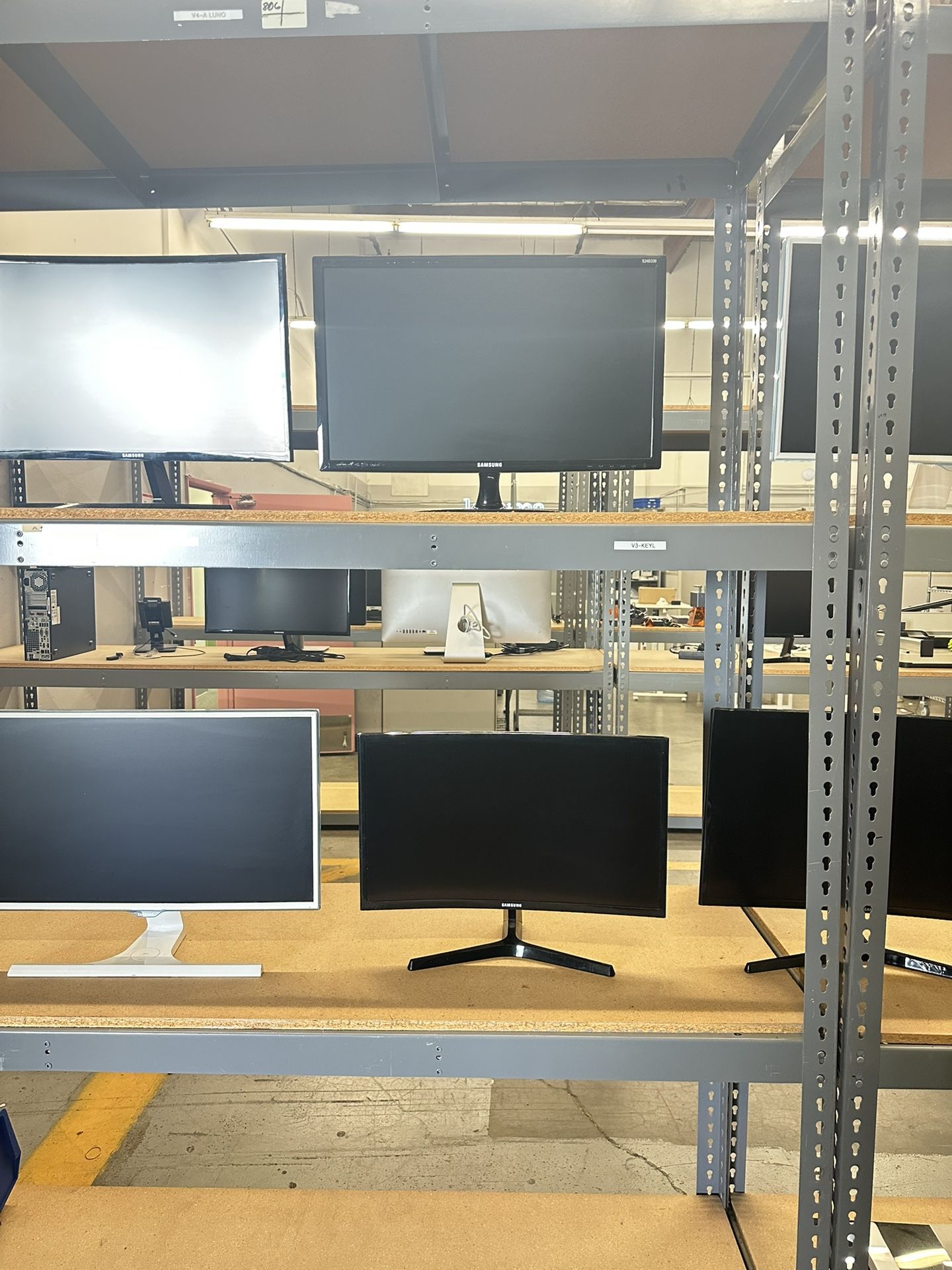 Computer Monitors - 24”-28” Samsung, HP, AOC, Dell
