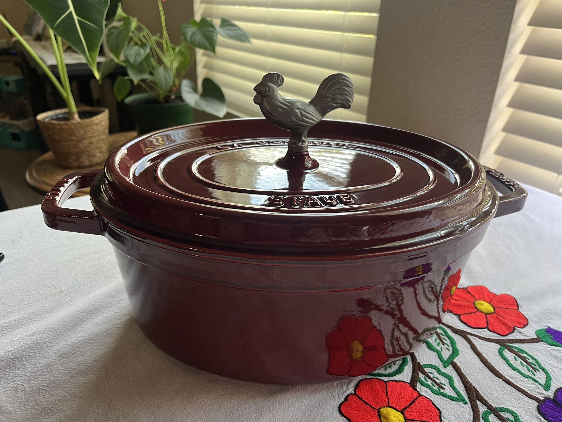 STAUB LA COCOTTE CAST IRON OVAL