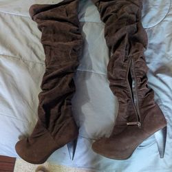 Women's Size 9 Bootheals 