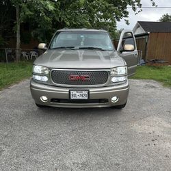 2003 GMC Yukon (contact info removed)