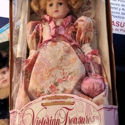 Porcelain Dolls (Collectables)
