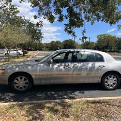 2008 Lincoln Town Car