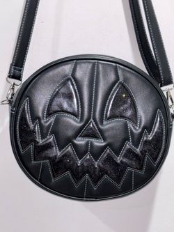 Black Jack-o'-Lantern Round Crossbody Bag