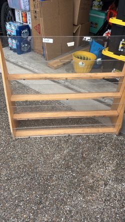 Kid bookshelf