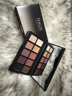 Haus Laboratories Eye shadow pallet