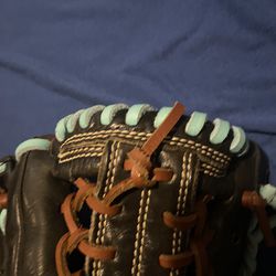 Mizuno Baseball Glove Newly Laced Thumbnail