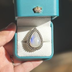 Genuine Moonstone on 925 sterling silver, size 8