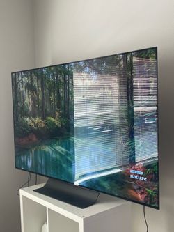 VIZIO TV 65”