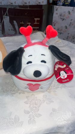 Squishmallow Snoopy