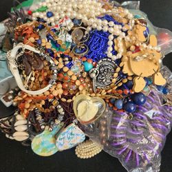 Craft Jewelry Grab Bag 5.5 Ibs