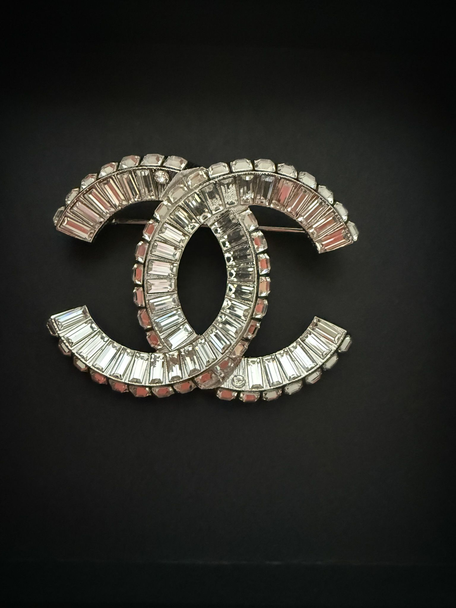 Authentic Chanel CC Broch 