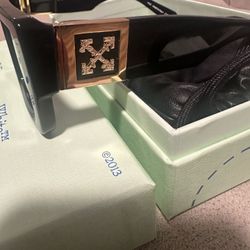 OFF-WHITE “LEONARDO” GLASSES 