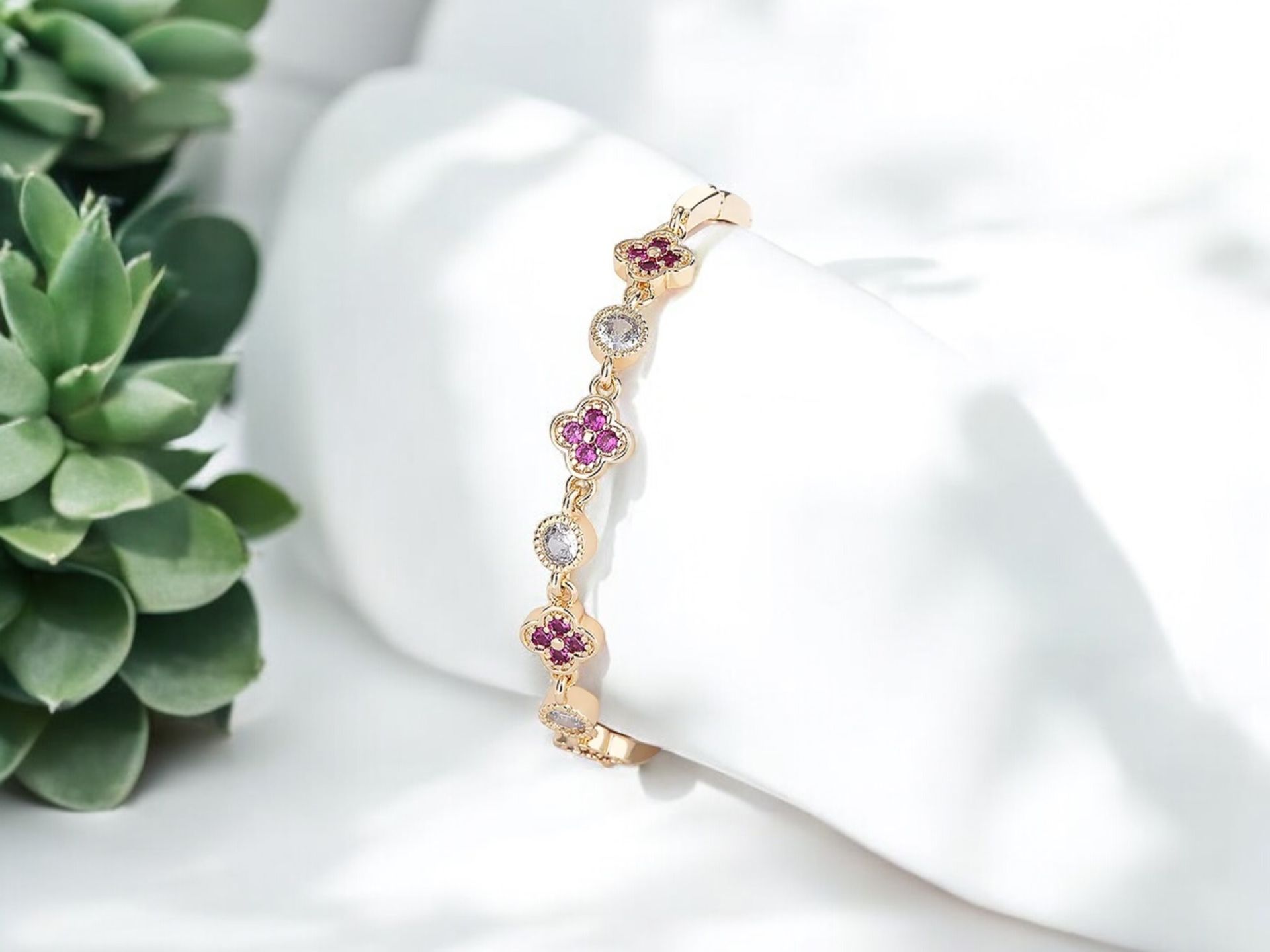 Women’s High Quality 14k Gold Plated Pink AAA Cubic Zirconia Clover Bracelet