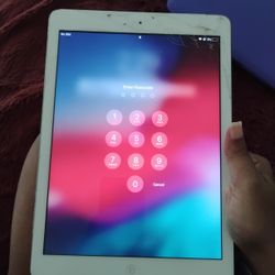 iPad Air 1st Gen 16GB — Cracked Screen but Fully Working - $55 OBO

