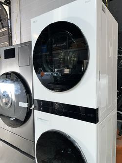 Lg ThinQ Front Load Washer Tower with Center Control (4.5cuft) Washer And (7.4cu.ft.dryer