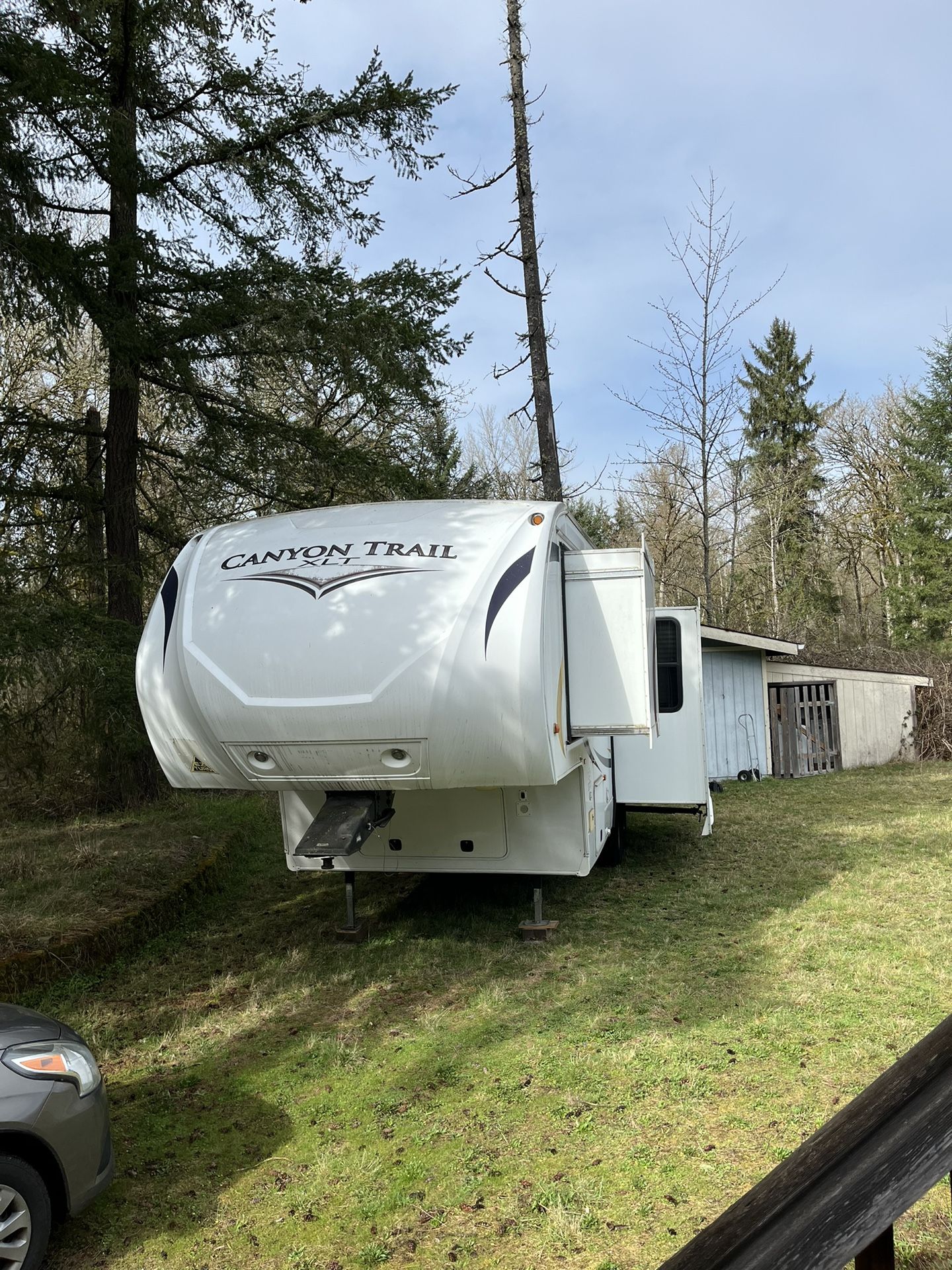 27’ 5th wheel for Sale in Enumclaw, WA - OfferUp