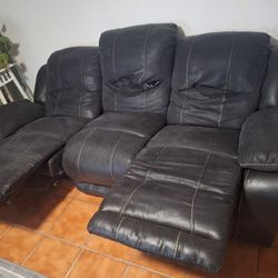 Black Leather. Living Room Set