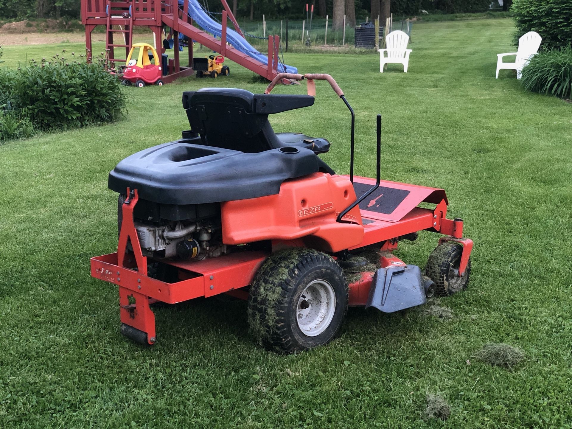 Zero turn ( Ariens ezr 1440 ) 40” cut 1200 cash for Sale in Allentown