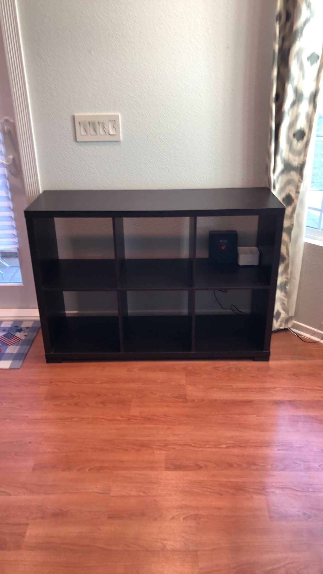 Bookshelf  with 6 Cubby Shelves 