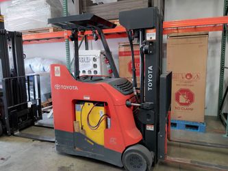 Toyota electric forklift