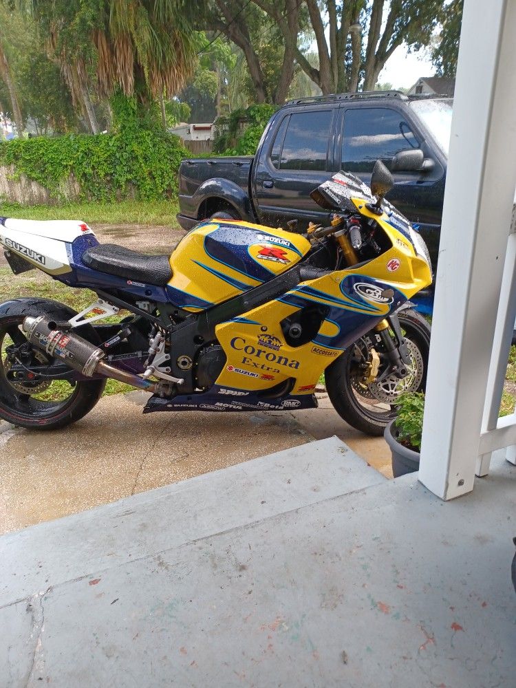 2004 Suzuki Gsxr 1000 Corona Edition Plastics For Sale 400 Or Trade For Another Set Dark Color Prefferd