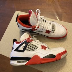 Jordan 4s Fire Red Size 10