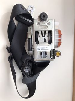 Mercedes W177 Front RH And LH Seatbelts