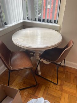 Dining table with 2 chairs