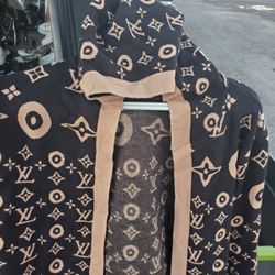 LV really sharp hoodie sweater.