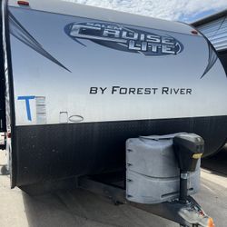 Cruise Lite 27 Ft Bunk