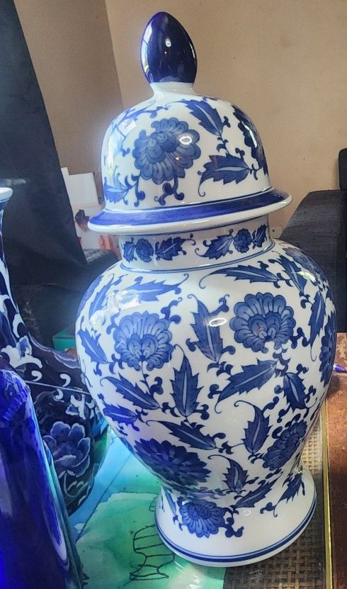 LARGE Blue and White Bombay Chinoiserie Temple Jar