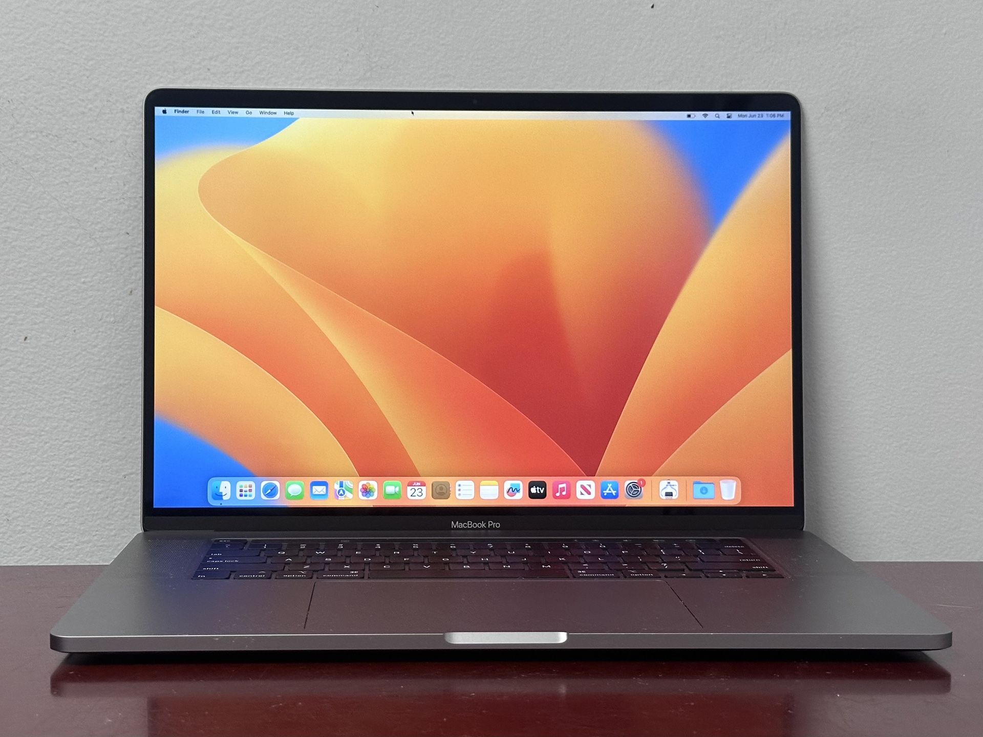 2019 Apple MacBook Pro 16”, i9
