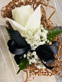Homecoming Prom Corsage Buttoniere