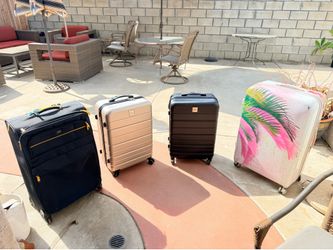 LUGGAGE Variety of used large and medium sized travel luggage