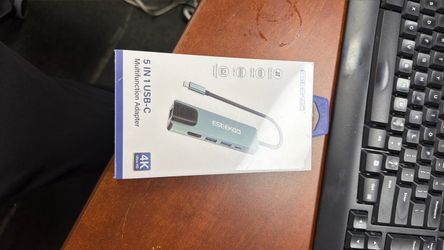 ESGEEKGO 5-in-1 USB-C Multifunction Adapter