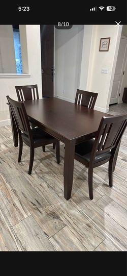 Dining set