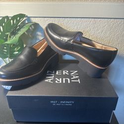 NEW! Naturalizer Cabaret Black Leather Platform Loafers - Women's 8M