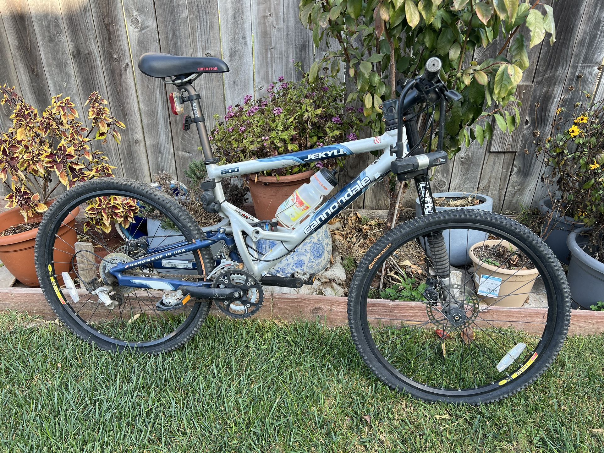 Cannondale Jekyll Bike