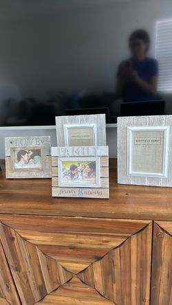 Pictures frames