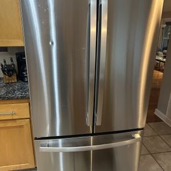 GE Refrigerator 
