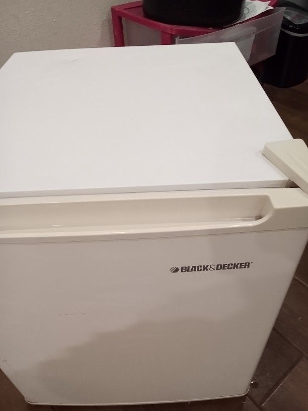 Black & Decker Mini Fridge