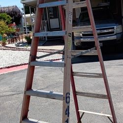 8ft Fiberglass LOUISVILLE LADDER 
