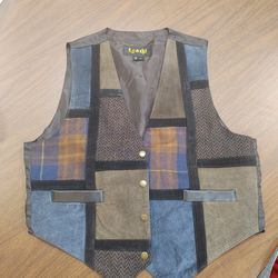 Vintage Learsi Leather Vest Size Large snap Front Western Patchwork Design