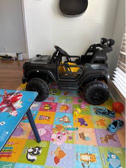 Kid car bronco
