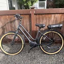 Momentum Lafree Ebike
