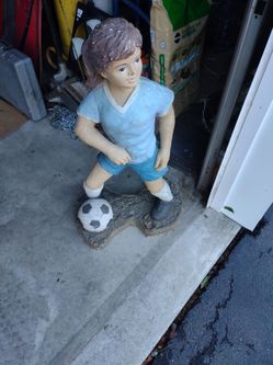 Concrete Soccer Girl 