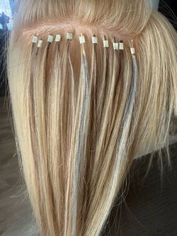 Hi girl install hair extensions